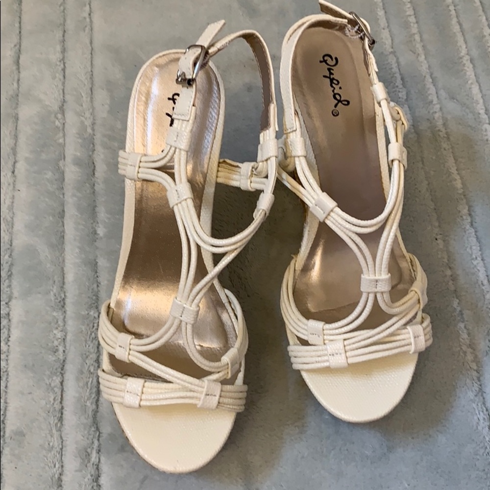 white wedges